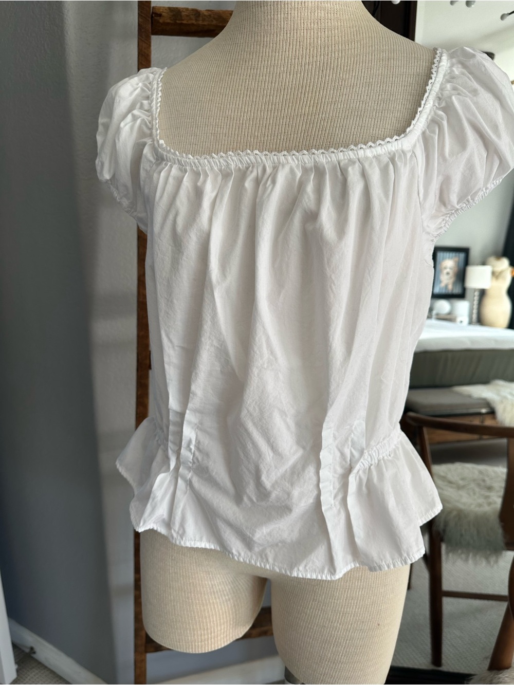 H&M White Square-Neck Puff Sleeve Peplum Top, size large - Picture 3 of 10